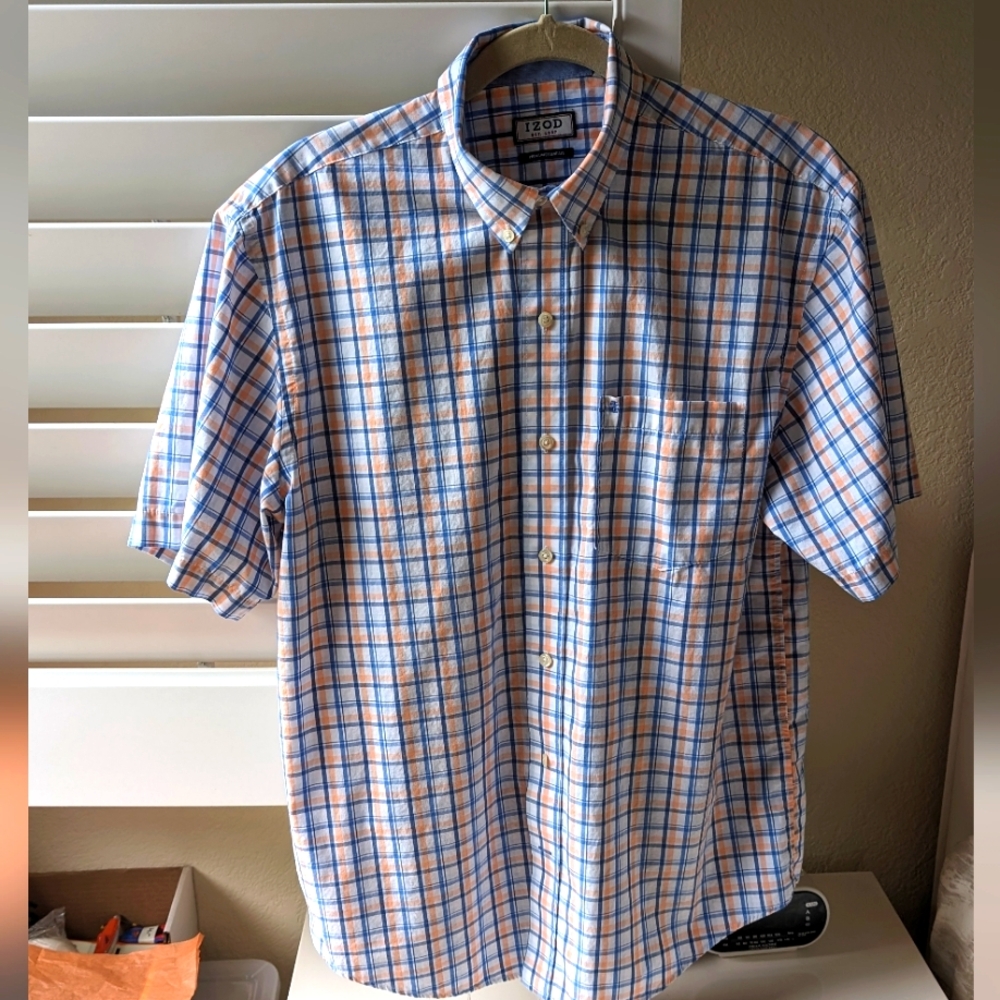 IZOD PREMIUM ESSENTIALS REGULAR FIT MULTI PLAID BOTTOM DOWN SHIRT